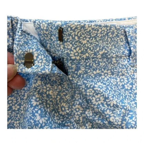 J Crew Womens Size 00 3 1/2" Inseam Flat Front Chino Shorts Blue Patterned - Picture 5 of 8